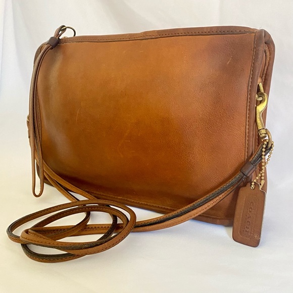 Coach Handbags - Coach Basic Bag 9455 Vintage